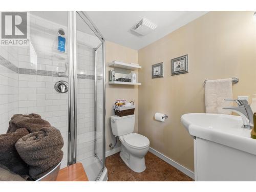 9806 Highway 97, Osoyoos, BC - Indoor Photo Showing Bathroom
