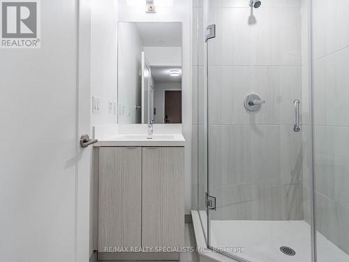 604 - 10 Eva Road, Toronto, ON - Indoor Photo Showing Bathroom