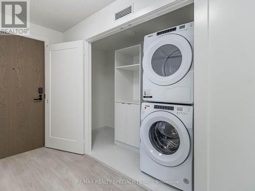 604 - 10 Eva Road, Toronto, ON - Indoor Photo Showing Laundry Room