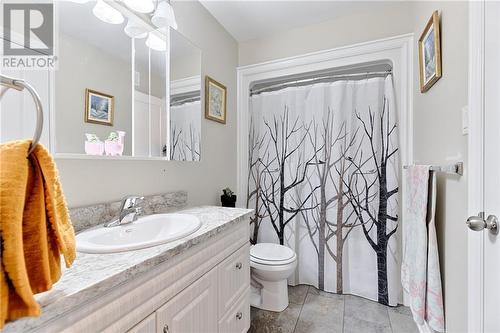 21 Dustin Drive, Petawawa, ON - Indoor Photo Showing Bathroom