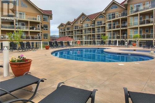 1088 Sunset Drive Unit# 432, Kelowna, BC - Outdoor With In Ground Pool