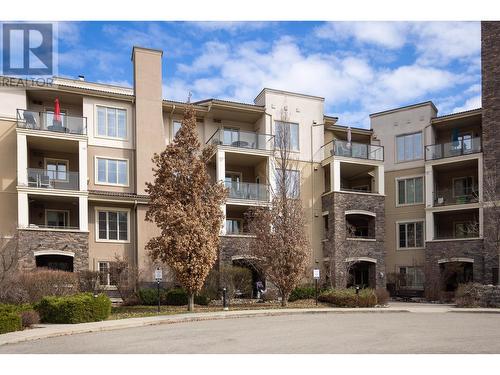 1875 Country Club Drive Unit# 1203, Kelowna, BC - Outdoor With Balcony With Facade