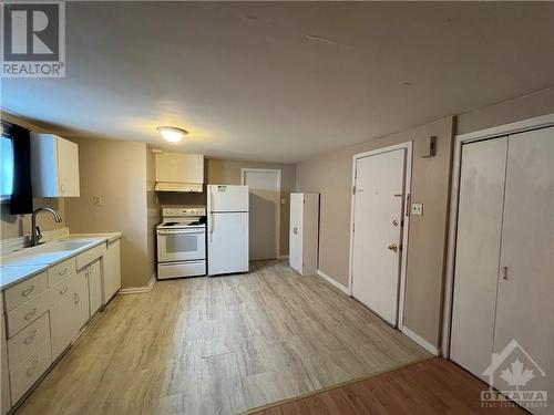 basement- kitchen - 1159 Maitland Avenue, Ottawa, ON - Indoor Photo Showing Kitchen