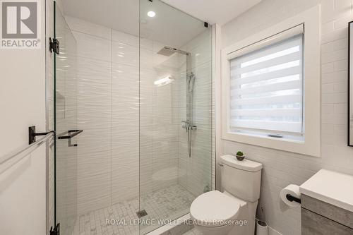 1207 Queen St St N, Wilmot, ON - Indoor Photo Showing Bathroom