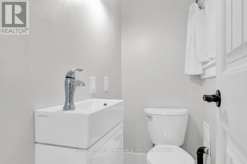184 Bleecker Ave, Belleville, ON - Indoor Photo Showing Bathroom