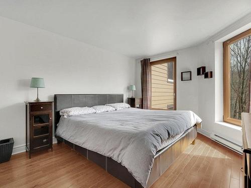 Master bedroom - 153 Mtée Victor-Nymark, Saint-Sauveur, QC - Indoor Photo Showing Bedroom