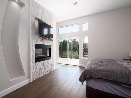 428 Mallard Road, Kamloops, BC - Indoor Photo Showing Bedroom With Fireplace