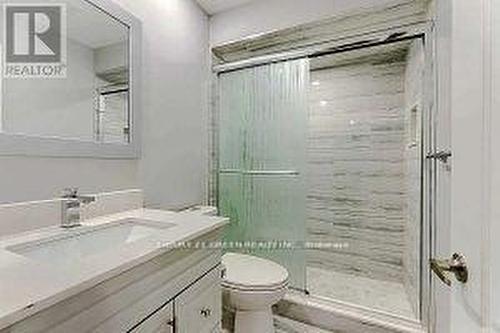 927 Scott Boulevard, Milton, ON - Indoor Photo Showing Bathroom