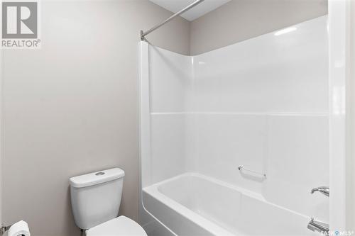 1431 E Avenue N, Saskatoon, SK - Indoor Photo Showing Bathroom