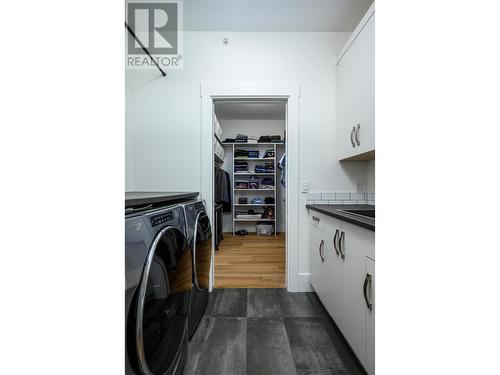 257 Ashcroft Court, Vernon, BC - Indoor Photo Showing Laundry Room