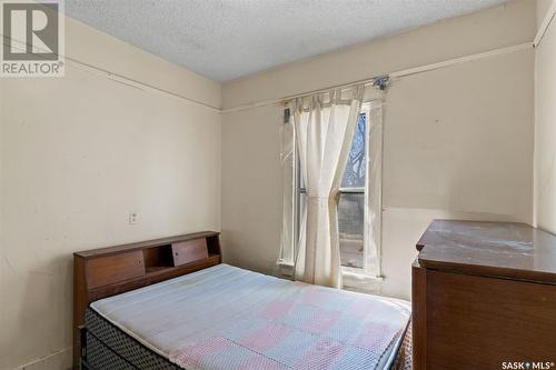 214 E Avenue S, Saskatoon, SK - Indoor Photo Showing Bedroom
