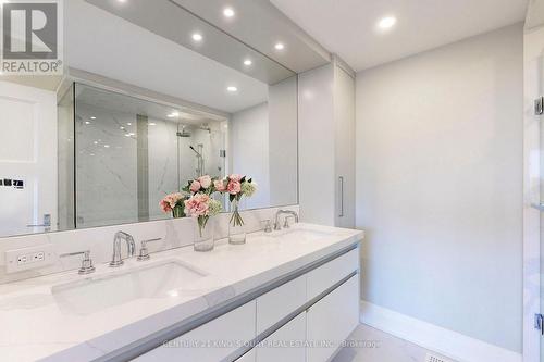 3052 Bayview Ave, Toronto, ON - Indoor Photo Showing Bathroom
