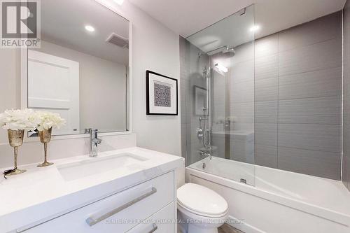 3052 Bayview Ave, Toronto, ON - Indoor Photo Showing Bathroom