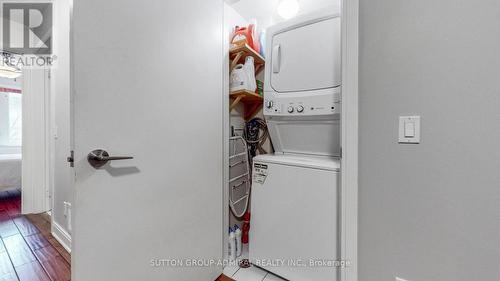 #53 -315 Village Green Sq, Toronto, ON - Indoor Photo Showing Laundry Room