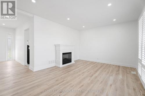 #Main -538 Lloyd Ave, Welland, ON - Indoor With Fireplace