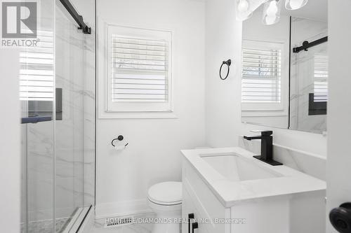 #Main -538 Lloyd Ave, Welland, ON - Indoor Photo Showing Bathroom