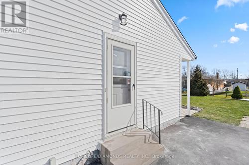 #Main -538 Lloyd Ave, Welland, ON - Outdoor With Exterior