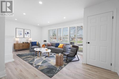 #Main -538 Lloyd Ave, Welland, ON - Indoor Photo Showing Living Room