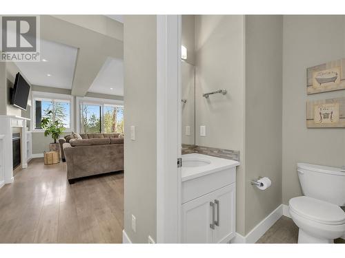 2405 Tallus Green Crescent Unit# 9, West Kelowna, BC - Indoor Photo Showing Bathroom