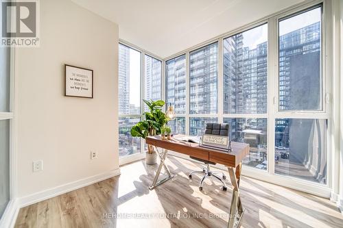 #706 -85 Queens Wharf Rd, Toronto, ON - Indoor Photo Showing Office