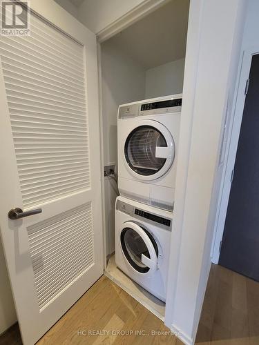 510 - 12 Bonnycastle Street, Toronto, ON - Indoor Photo Showing Laundry Room