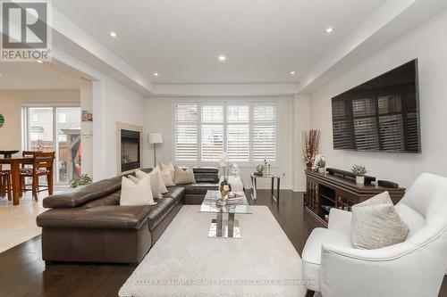 79 Valleyway Drive, Brampton, ON - Indoor Photo Showing Living Room