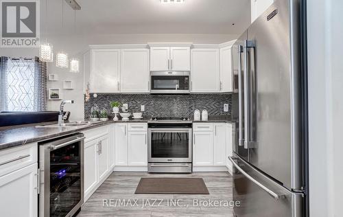 75 Farmington Crescent, Belleville, ON - Indoor Photo Showing Kitchen With Stainless Steel Kitchen With Upgraded Kitchen