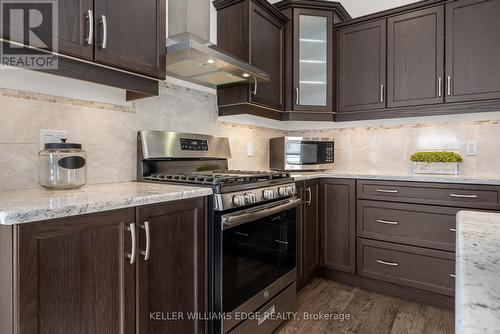 888 Burwell Street, Fort Erie, ON - Indoor Photo Showing Kitchen With Upgraded Kitchen