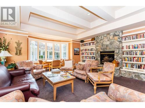 4043 Gallaghers Terrace, Kelowna, BC - Indoor Photo Showing Living Room With Fireplace