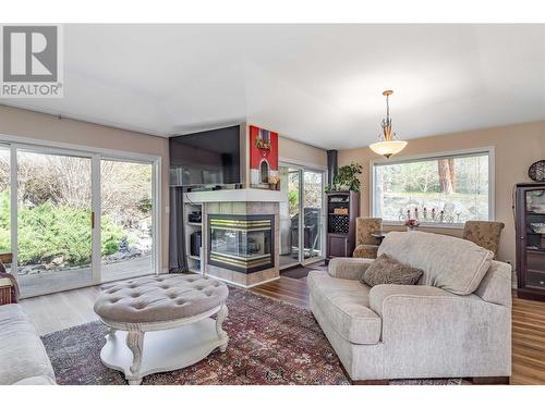 4043 Gallaghers Terrace, Kelowna, BC - Indoor Photo Showing Living Room With Fireplace