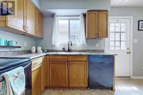 48 - 325 Lighthouse Road, London, ON - Indoor Photo Showing Kitchen