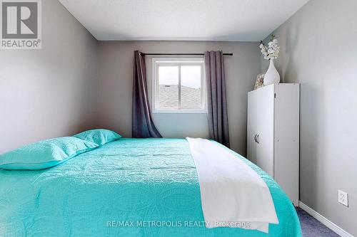 #48 -325 Lighthouse Rd, London, ON - Indoor Photo Showing Bedroom
