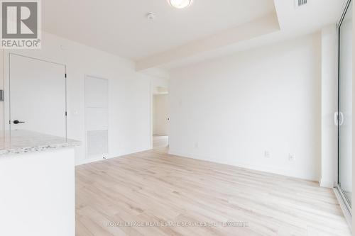 305 - 335 Wheat Boom Drive, Oakville, ON - Indoor Photo Showing Other Room