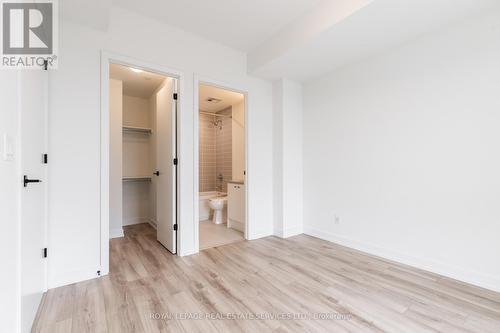 #305 -335 Wheat Boom Dr, Oakville, ON - Indoor Photo Showing Other Room