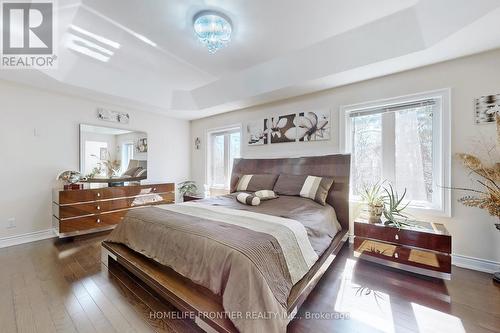 211 Coons Rd, Richmond Hill, ON - Indoor Photo Showing Bedroom