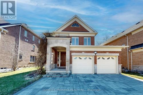 211 Coons Rd, Richmond Hill, ON - Outdoor