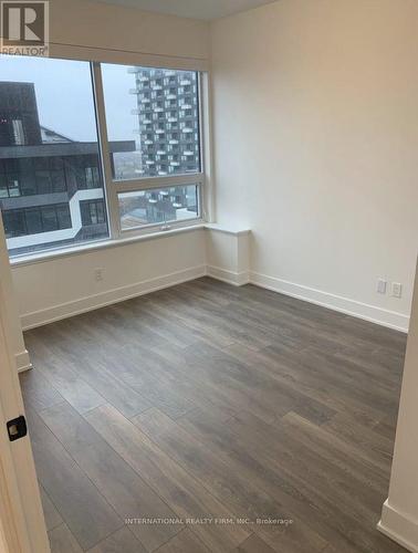 #1304 -2481 Taunton Rd, Oakville, ON - Indoor Photo Showing Other Room