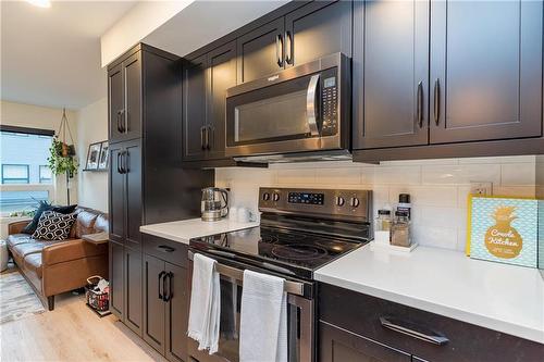 204 388 Pipeline Road, Winnipeg, MB - Indoor Photo Showing Kitchen