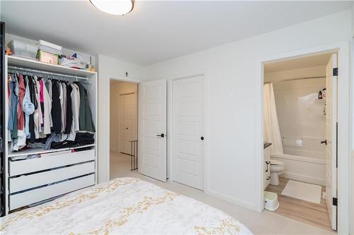 204 388 Pipeline Road, Winnipeg, MB - Indoor Photo Showing Bedroom