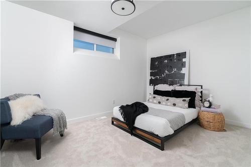 60 Curry Drive, Headingley, MB - Indoor Photo Showing Bedroom