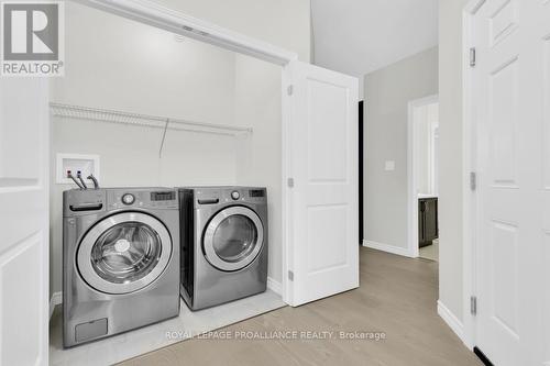 94 Athabaska Dr, Belleville, ON - Indoor Photo Showing Laundry Room