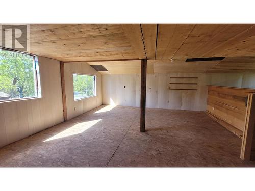 5475 Elliot Lake Road, 100 Mile House, BC - Indoor Photo Showing Other Room