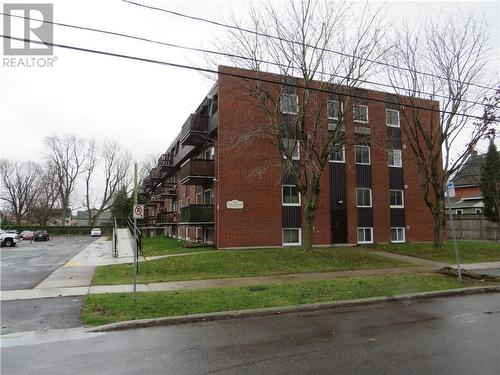 118 Fourth Street E Unit#107, Cornwall, ON - Outdoor
