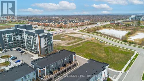 #63 -85 Grovewood Common, Oakville, ON - Outdoor With View