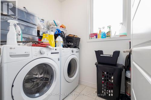 #63 -85 Grovewood Common, Oakville, ON - Indoor Photo Showing Laundry Room