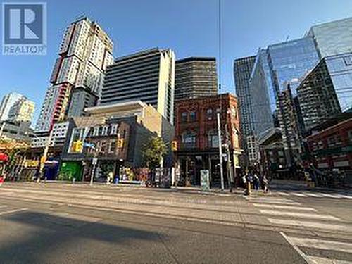 Second - 369 Queen Street W, Toronto (Waterfront Communities), ON 