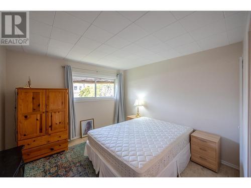 1298 Government Street, Penticton, BC - Indoor Photo Showing Bedroom