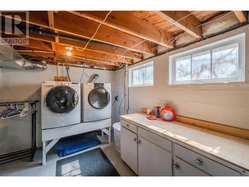 1298 Government Street, Penticton, BC - Indoor Photo Showing Laundry Room