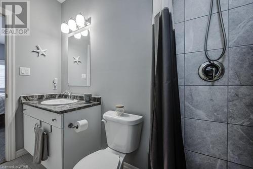 12 Tamarack Way Sw, Simcoe, ON - Indoor Photo Showing Bathroom
