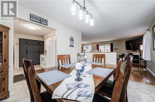 82 Wilson Avenue, Tillsonburg, ON - Indoor Photo Showing Dining Room